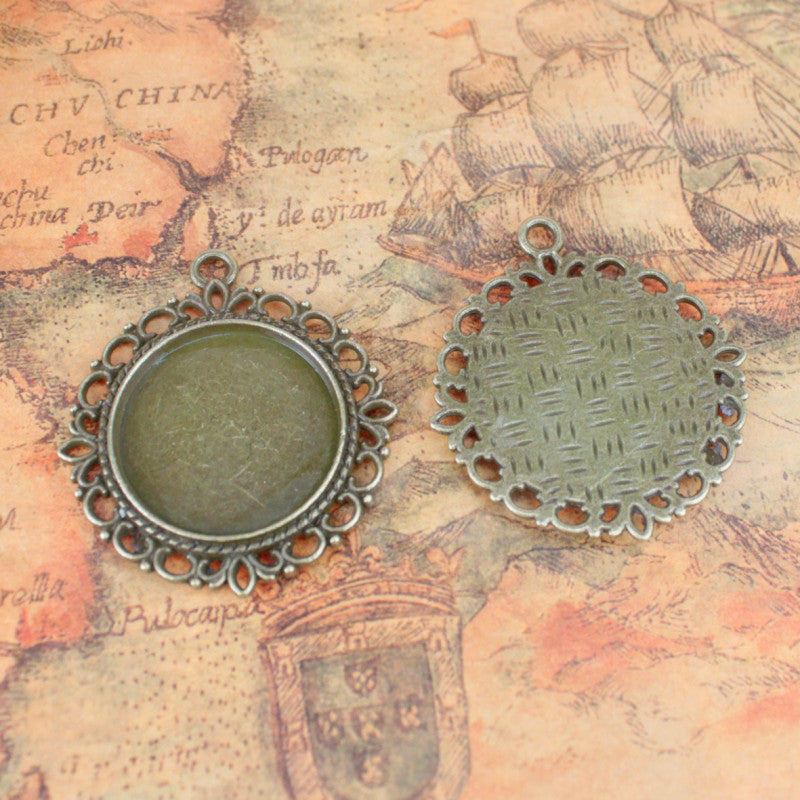25mm Vintage Cabochon Tray Pendant Finding