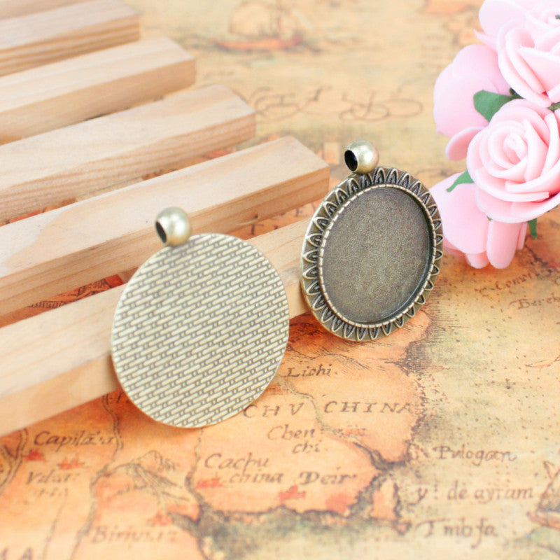 Vintage 25mm Sunflower Lace Cabochon Tray Bezel Setting Pendant