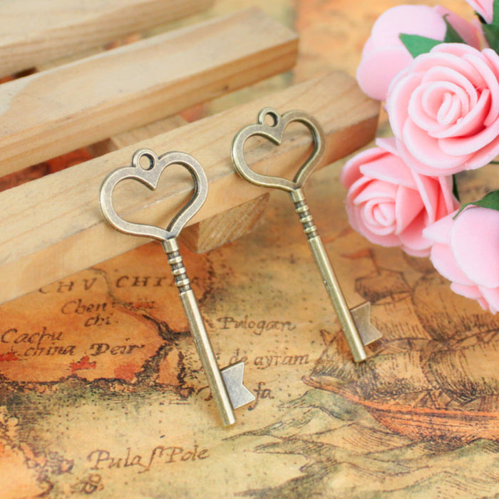 Vintage Heart Key Alloy Charm Pendant