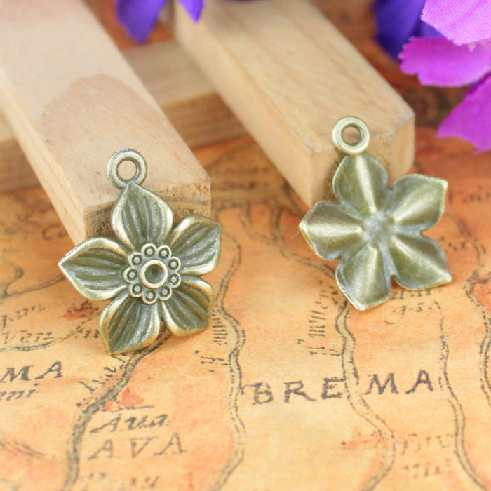 18mm Vintage Five-Petal Flower Alloy Charm Pendant