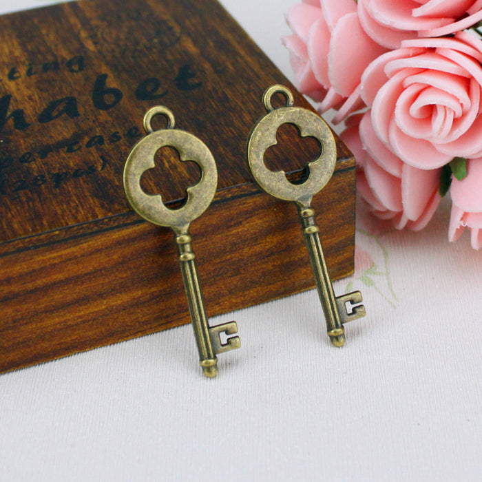 40x14mm Vintage Floral Key Alloy Charm Pendant