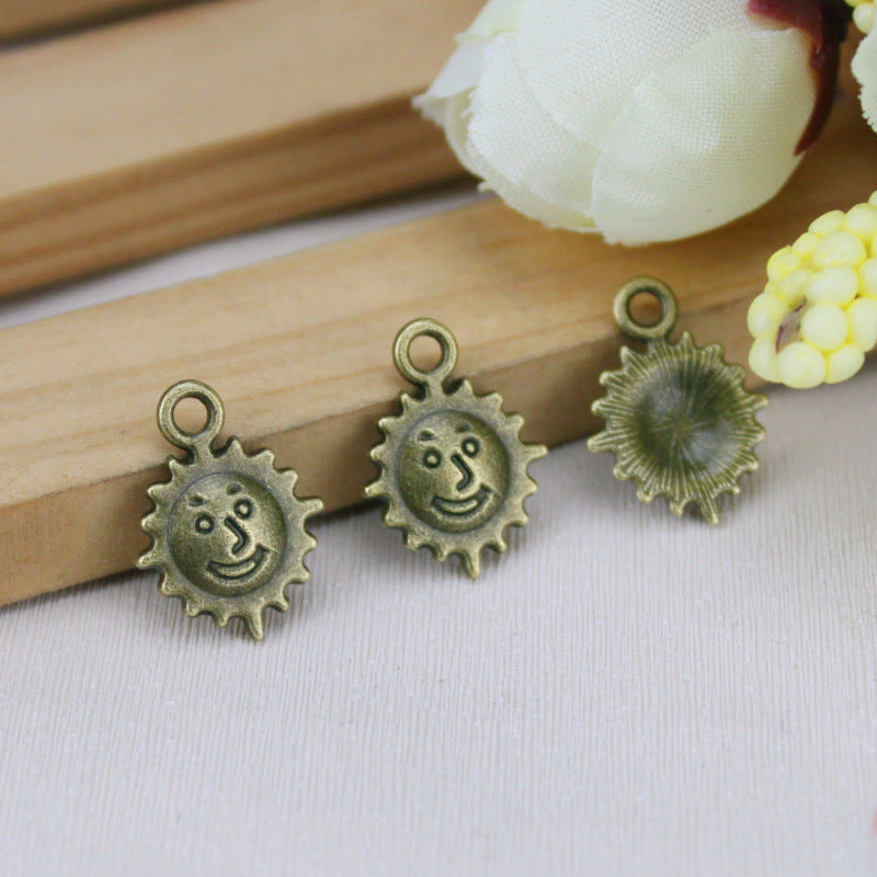 Vintage Smiley Sun Alloy Charm Pendant 12mm