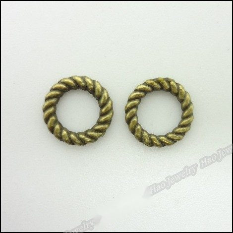 Product photo 1 of the twisted rope ring connector highlighting its small closed round ring with a twisted-rope texture