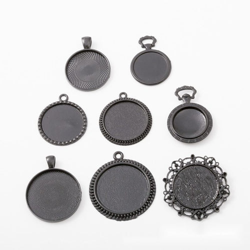 Front and finish comparison of black round cabochon tray