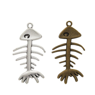 Ribbed Fish Skeleton Detailed Metal Charm in 2 Finishes