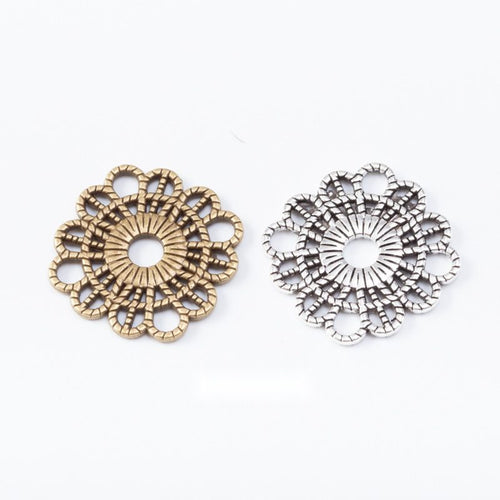 Finish comparison of 圆形花朵 connector on a white background