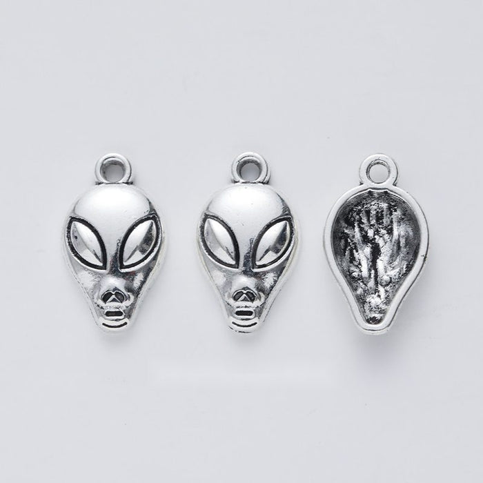 Detailed Alien Head Metal Charm in Polished Antique Silver