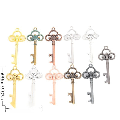 Finish overview of ornate skeleton key metal charm