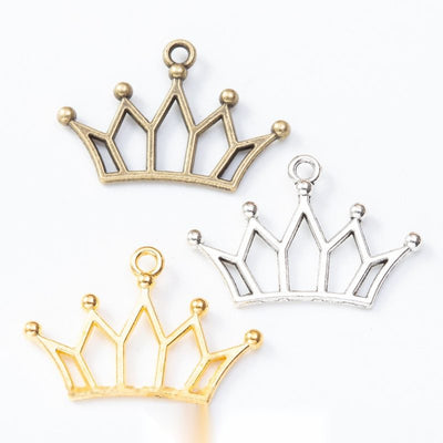 Overview of openwork crown charms in the available designs and finishes