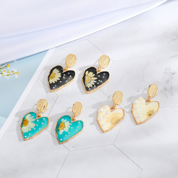 Gold Tone Preserved Daisy Heart Drop Earrings with Pearl Accents