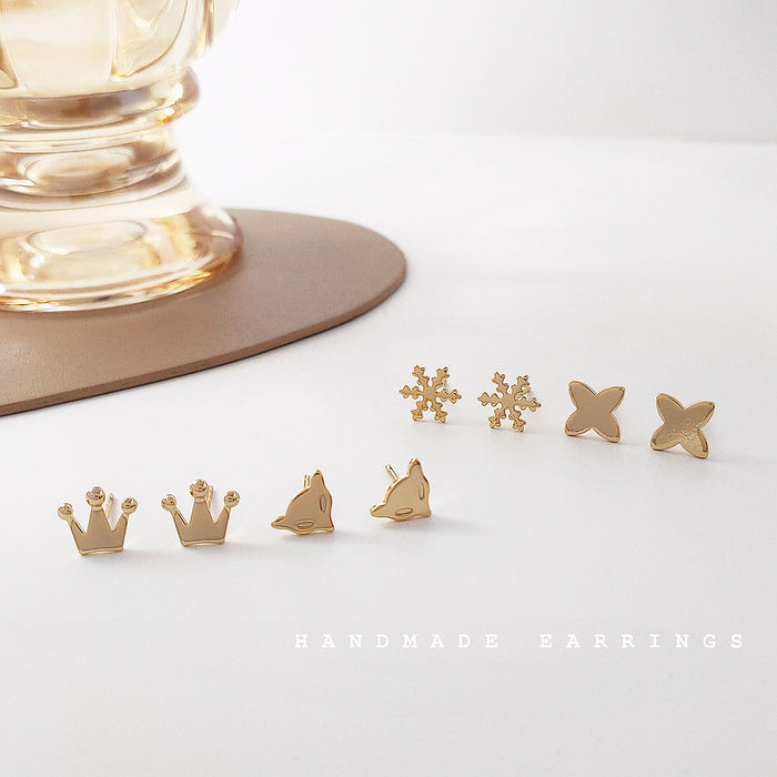 Gold-Tone Mini Crown Four-Leaf Flower And Fox Studs