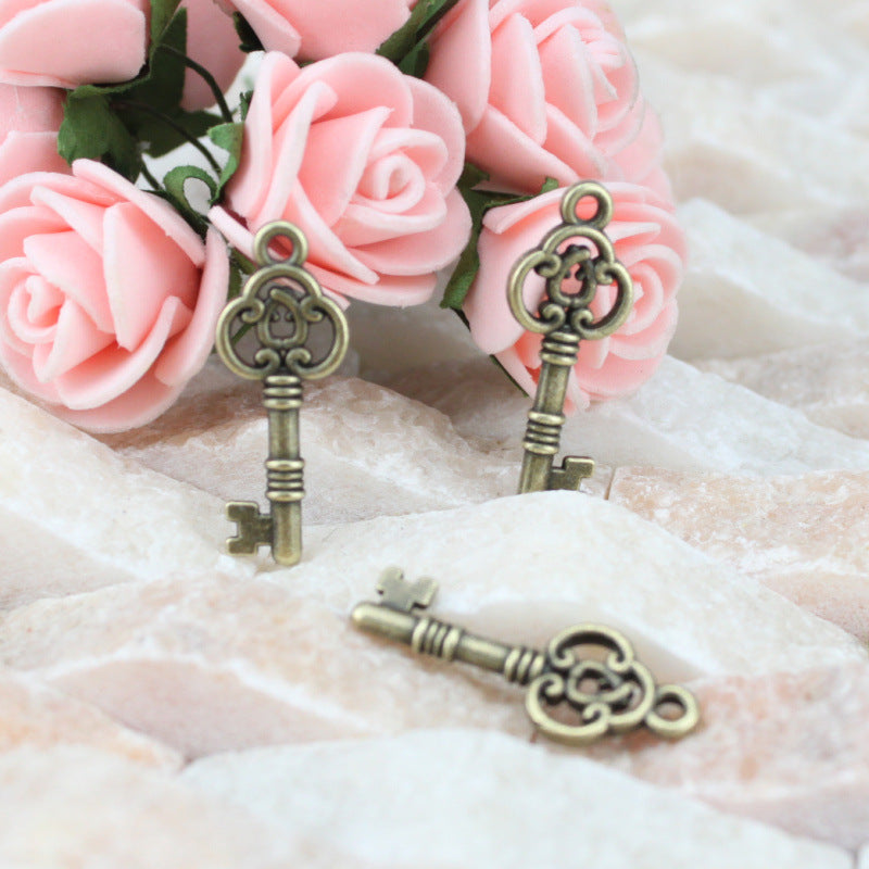Vintage 28x11mm Double-Sided Alloy Key Charm Pendant