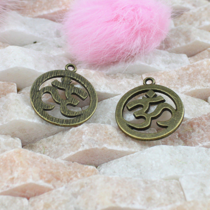 Vintage 3D Symbol Round Charm Pendant 25mm