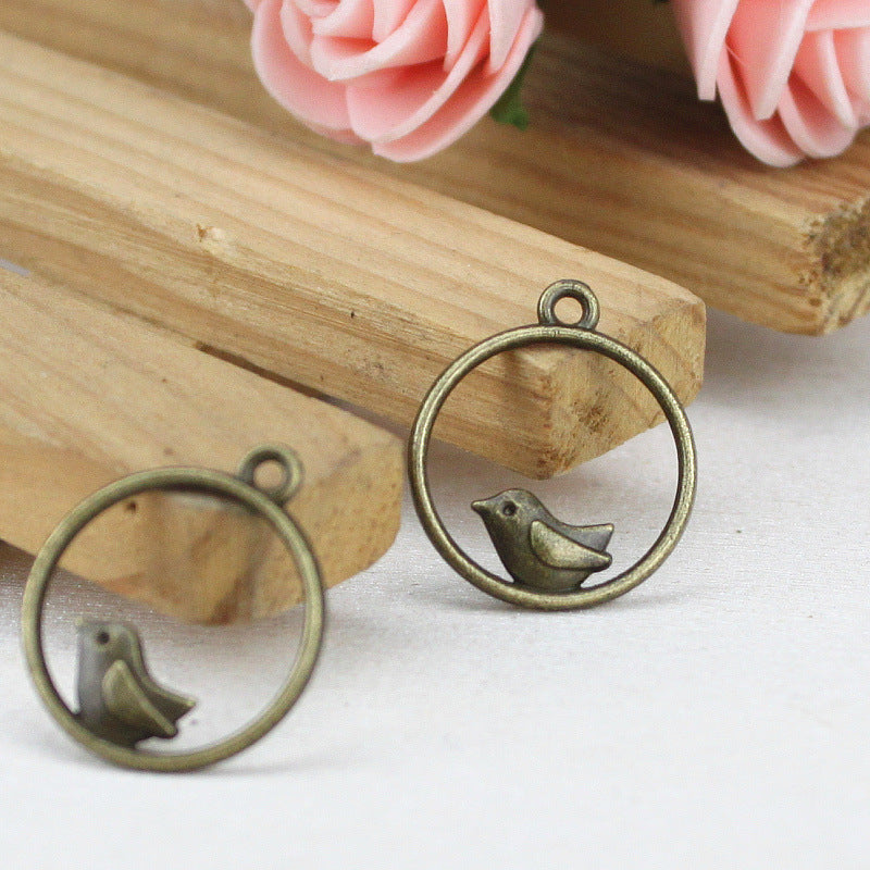 18mm Vintage Bird Circle Alloy Charm Pendant