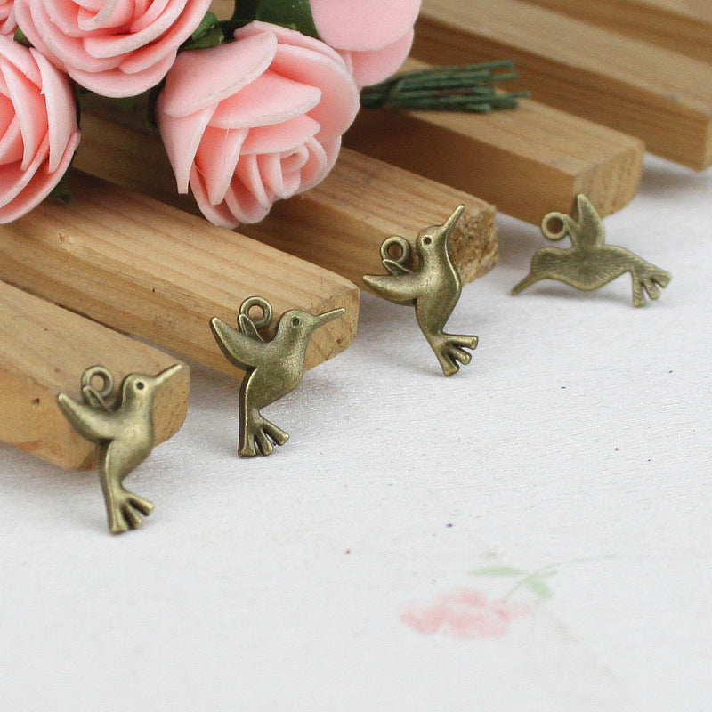 Vintage Mini Bird Alloy Charm Pendant 16×14mm