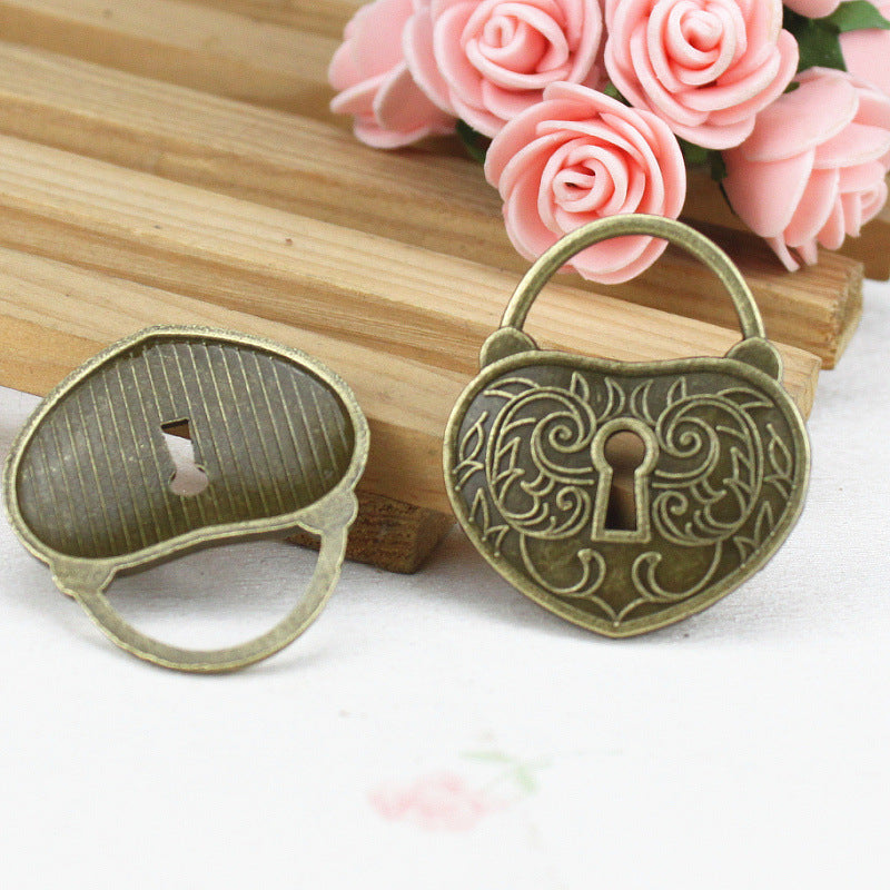 41x36mm Vintage Tiger Head Padlock Alloy Charm Pendant