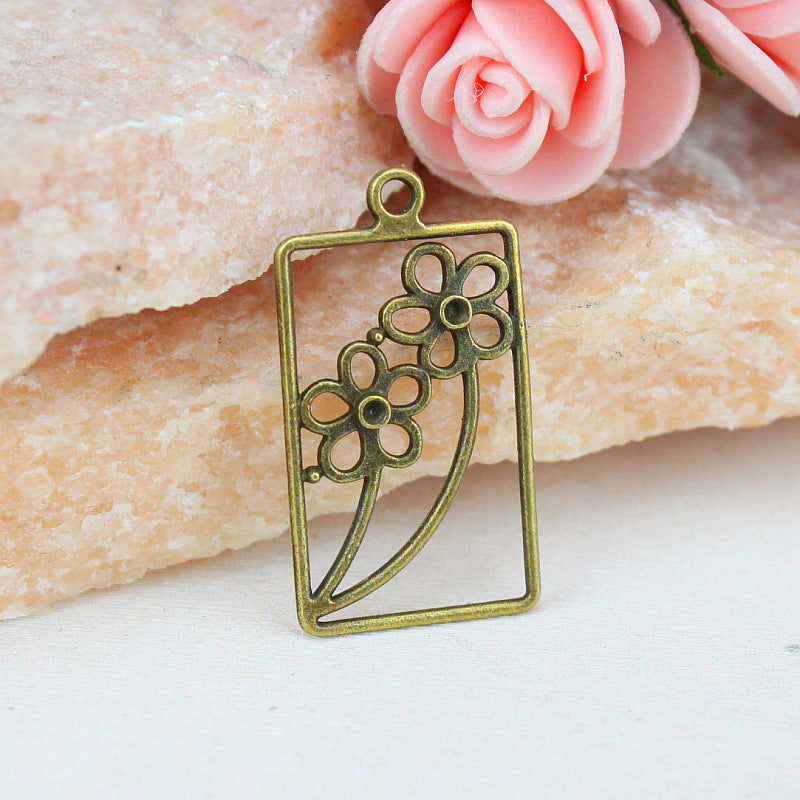 35x19mm Vintage Rectangular Openwork Flower Alloy Charm Pendant