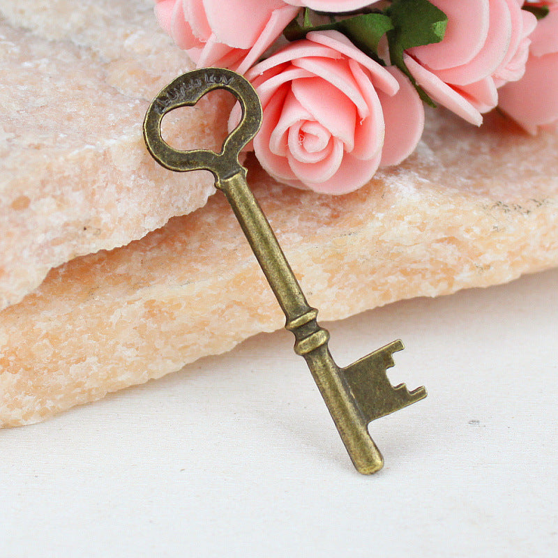 55×16mm Vintage Heart Key Alloy Charm Pendant
