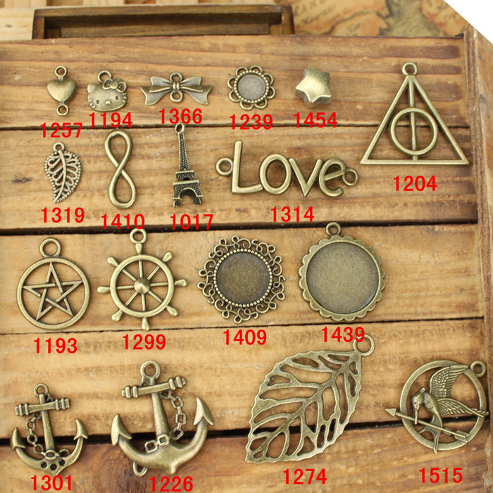 Vintage Butterfly and Lace Alloy Charm Pendant Set