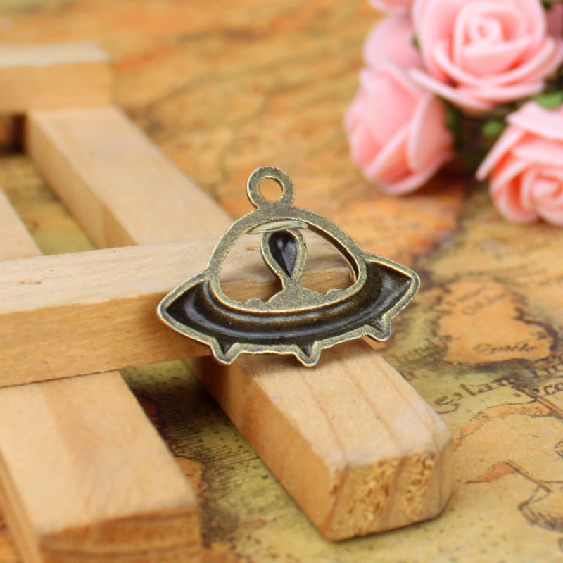 Vintage UFO Alien Alloy Charm Pendant 31x23mm