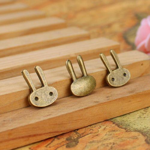 Gallery view of the minimal rabbit head connector showing its overall shape
