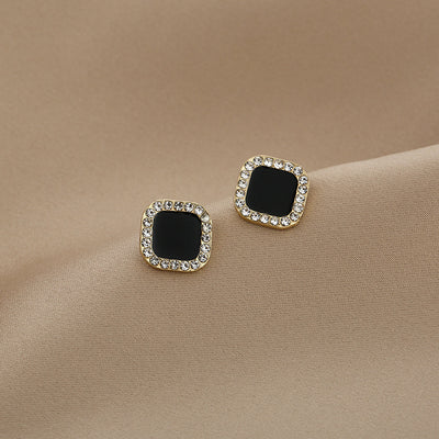 Primary supplied view of black square border studs