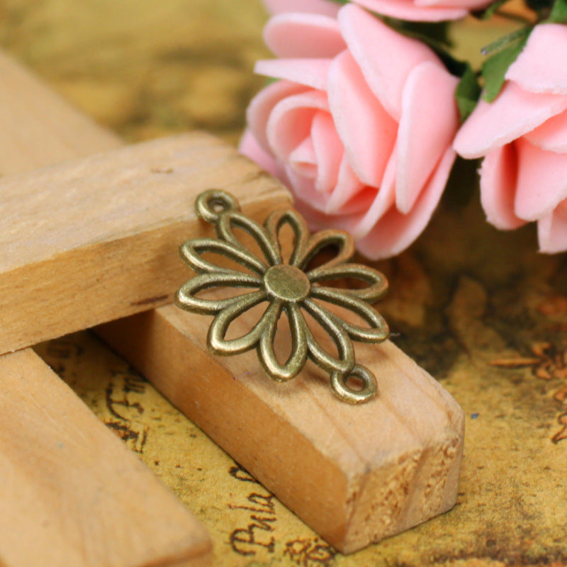 Double-Hole Chrysanthemum Alloy Connector Charm 25x19mm