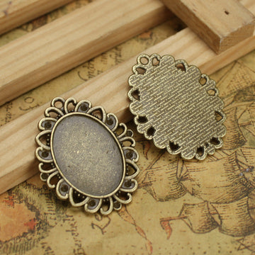 Oval Loop Edge Cabochon Trays in Three Metal Finishes