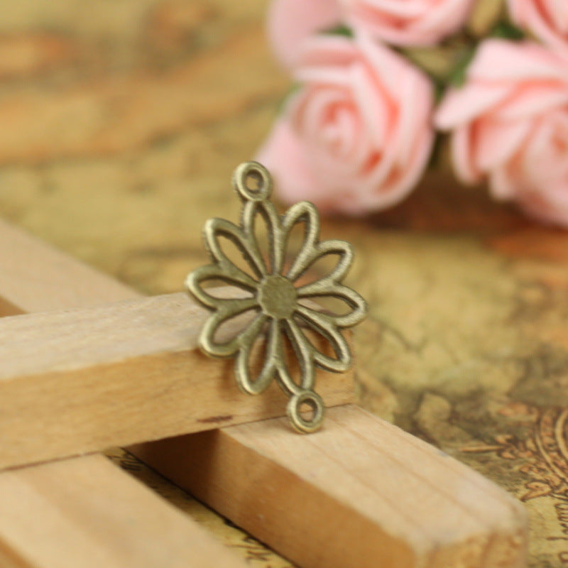 Double-Hole Chrysanthemum Alloy Connector Charm 25x19mm