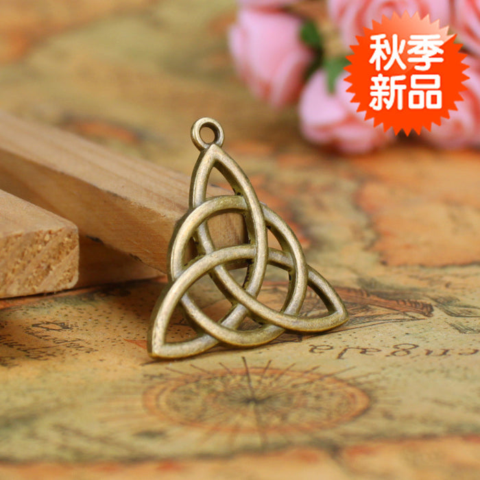 Triquetra Knot Metal Charm Pendant in 3 Finishes for Jewelry Making