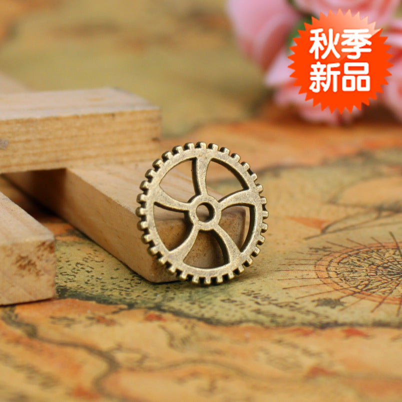 Vintage Alloy Gear Watch Movement Wheel Charm Pendant 18mm