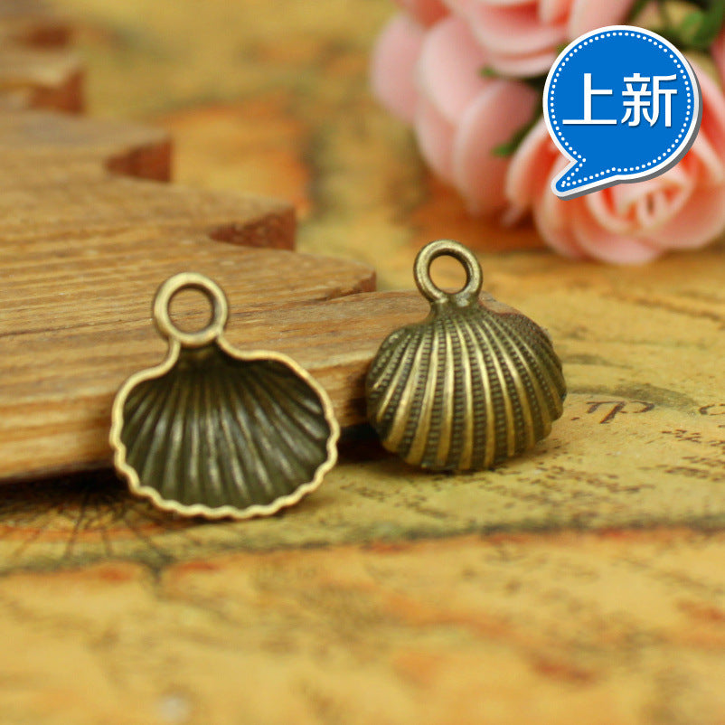 18x16mm Scallop Shell Alloy Charm Pendant