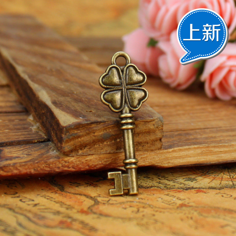 Vintage Four-Leaf Clover Heart Key Pendant