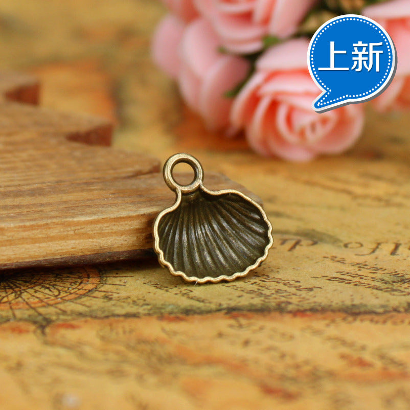 18x16mm Scallop Shell Alloy Charm Pendant