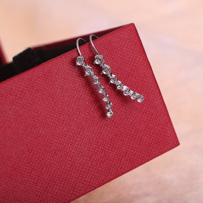 Primary supplied view of curved clear-look star hooks