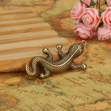 Dimensional Lizard Charm Pendant In Six Metal Finishes For Jewelry Making