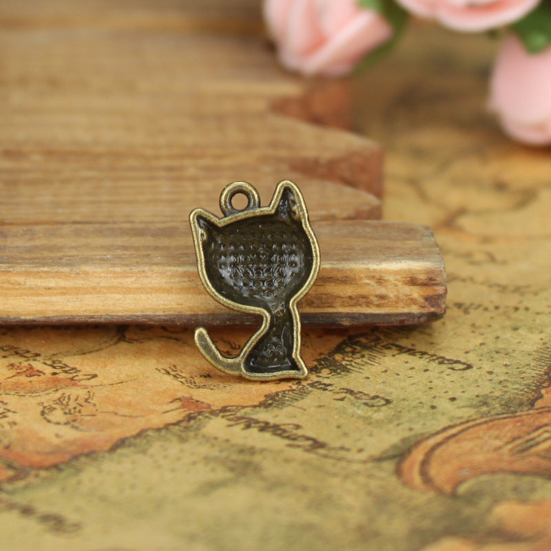 20×15mm Cute Cat Alloy Charm Pendant