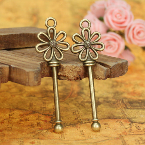 daisy key pair in mixed metal finishes