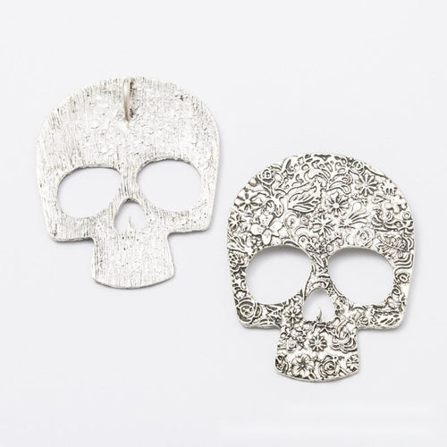 Skull Charm front and reverse detail view