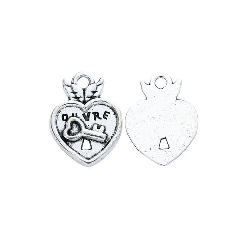 Close view of heart lock charm