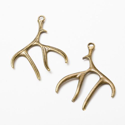Additional front and reverse view of the branching antler charm