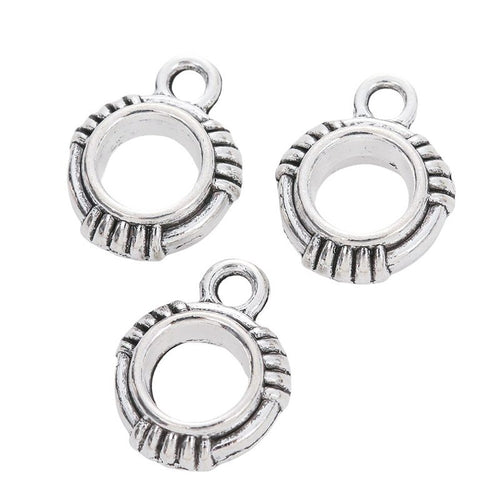 Grouped view of the striped ring three way bail bead from the front