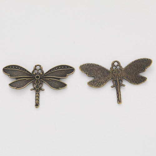 Wide-Wing Dragonfly Charm front and reverse details on a white background