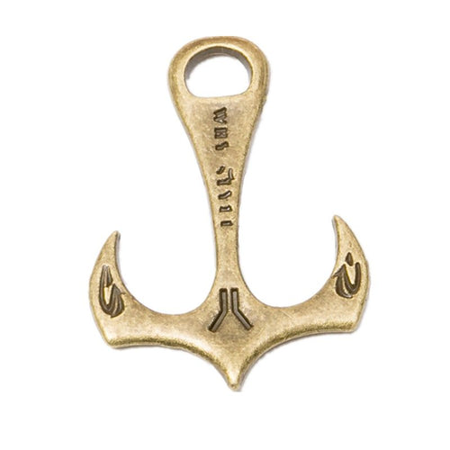 Closer view of the broad anchor with curved flukes and engraved lines