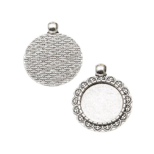 Close product view showing the front and reverse details of the round cabochon pendant setting