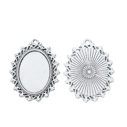 Ornate Oval Cabochon Setting Pendant front detail showing a recessed oval tray surrounded by an ornate pierced border