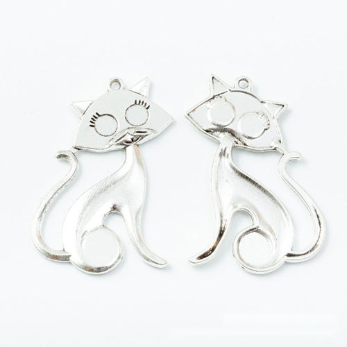 Sitting Cat Charm front and reverse details