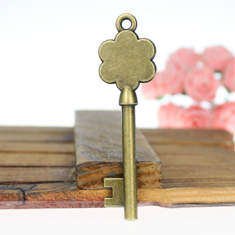 69x20mm Vintage Flower Clock Key Alloy Charm Pendant