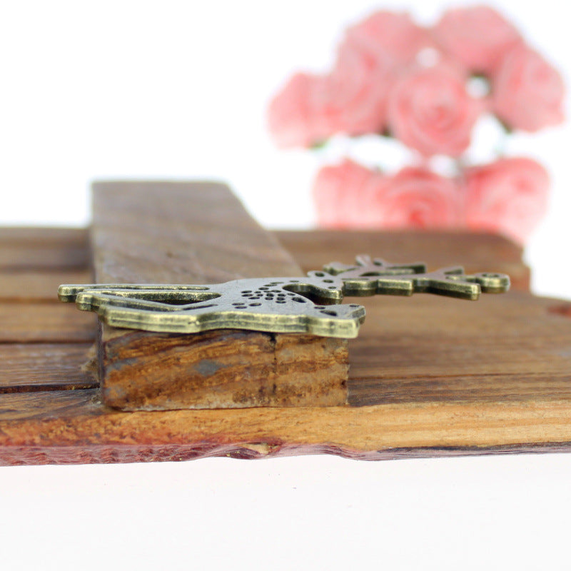 60x47mm Antique Style Reindeer Alloy Charm Pendant