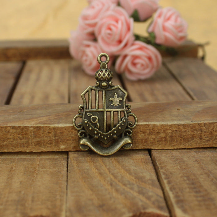 34x21mm Vintage Crown Badge Charm Pendant